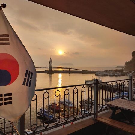 Seom Guesthouse Seogwipo Exterior photo